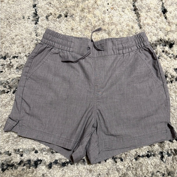 Magellan Outdoors Pants - Magellan Outdoors Gray Women's Athletic Shorts